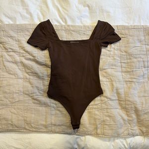 Aritzia Babaton Contour Brown square neck bodysuit